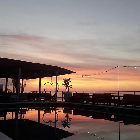 Beach Club Night Club 5* Odessa