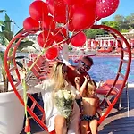 Beach Club Night Club Ξενοδοχείο 5*