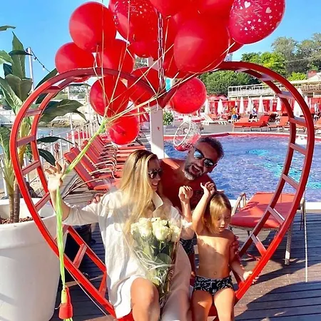 Beach Club Night Club Hotel 5*