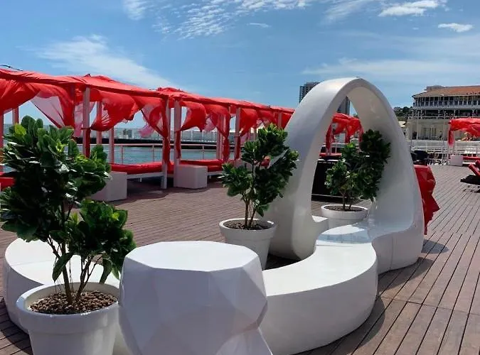 Szálloda Beach Club Night Club 5*